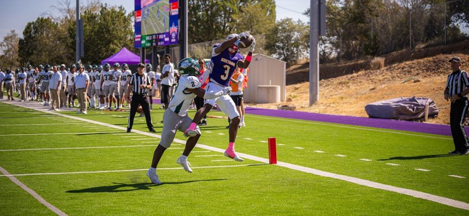 WNMU Mustangs football during the Chile Bowl rivalry against Eastern New Mexico University