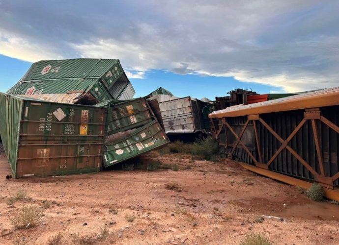 Cleanup continues after freight train derailment near Lordsburg in Hidalgo County