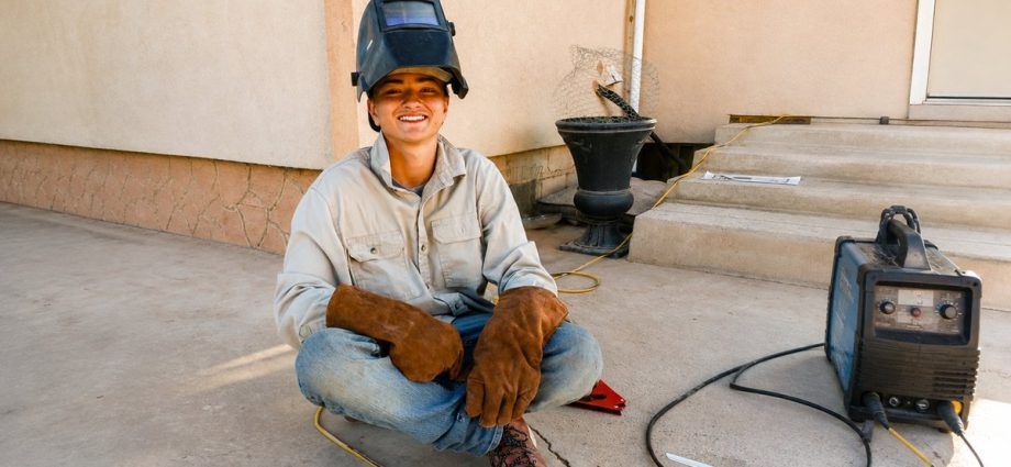 Deming High School student Urijah Nordorf participating in WNMU dual enrollment vocational training